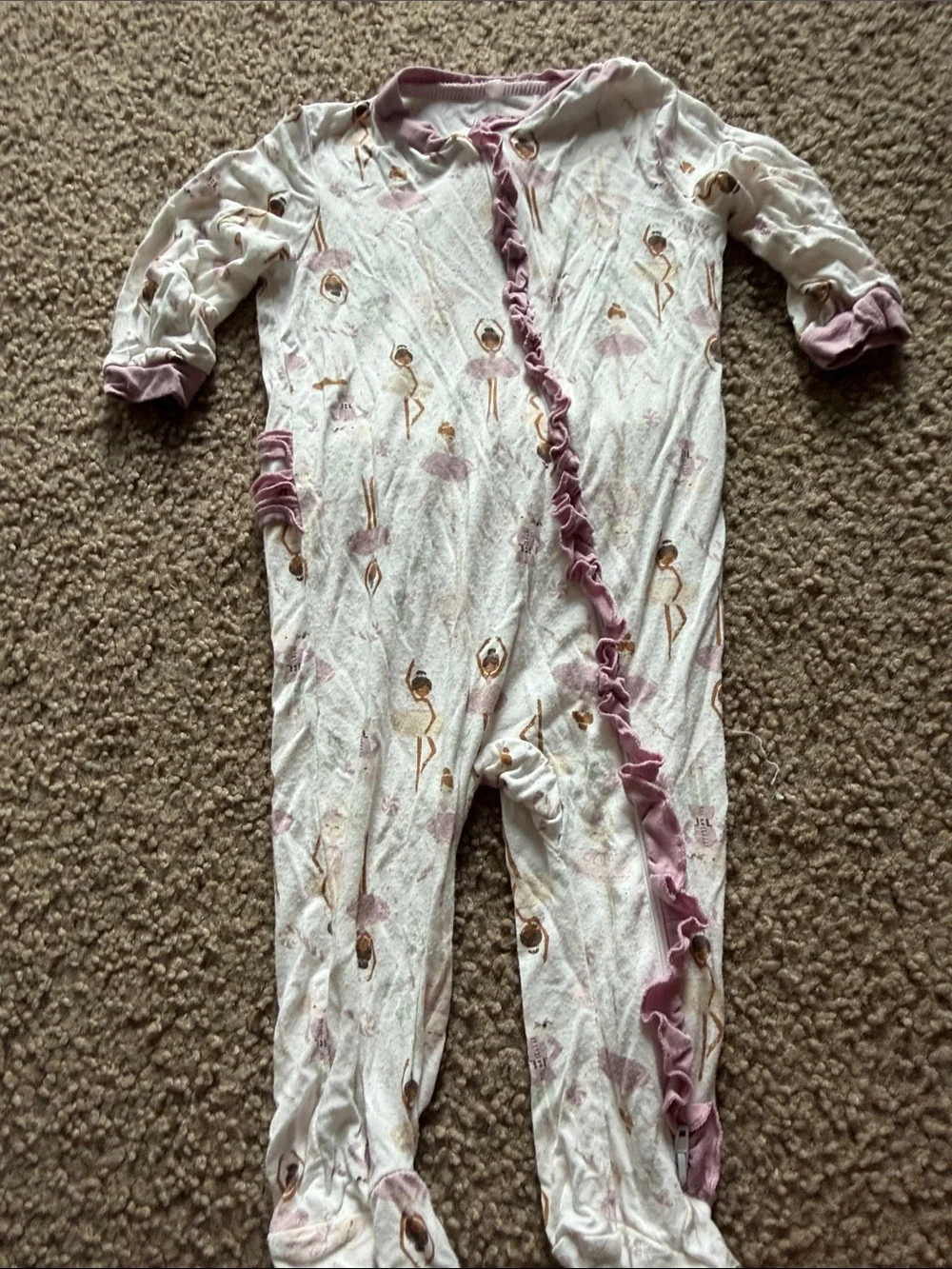 B68 lot of 2 pairs bamboo footies, both 6 months